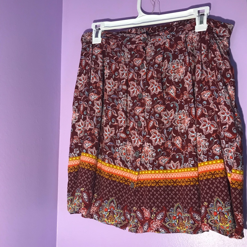 Flowy skirt with pocket